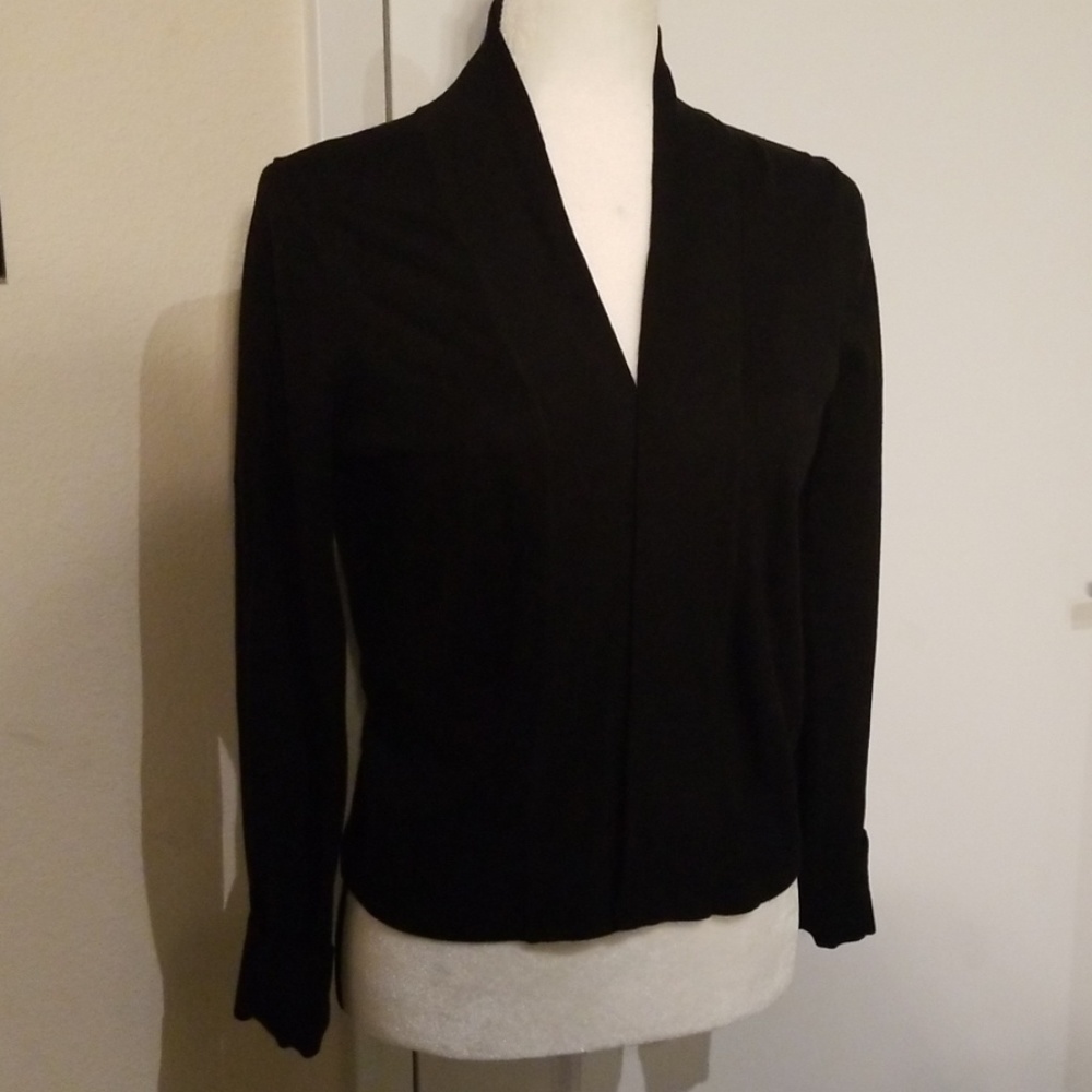 MICHAEL MK Cropped Cardigan 🎉HOST PICK🎉 - Picture 3 of 8